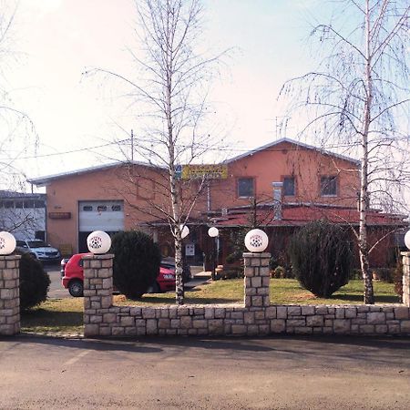 Hotel Derby Orasje Esterno foto