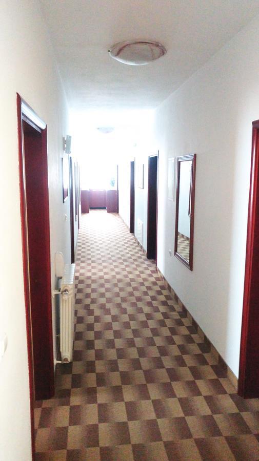 Hotel Derby Orasje Esterno foto