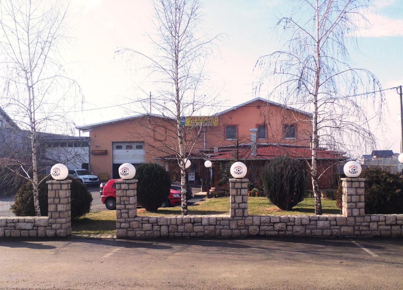 Hotel Derby Orasje Esterno foto